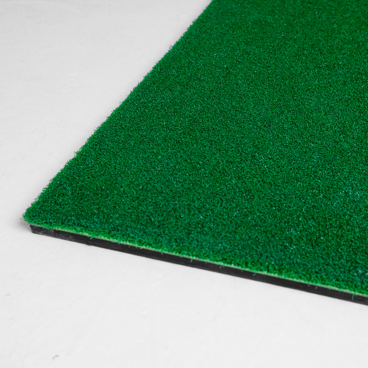 GolfBays Standard Golf Hitting Mat – 4'11" × 4'11" Synthetic Turf