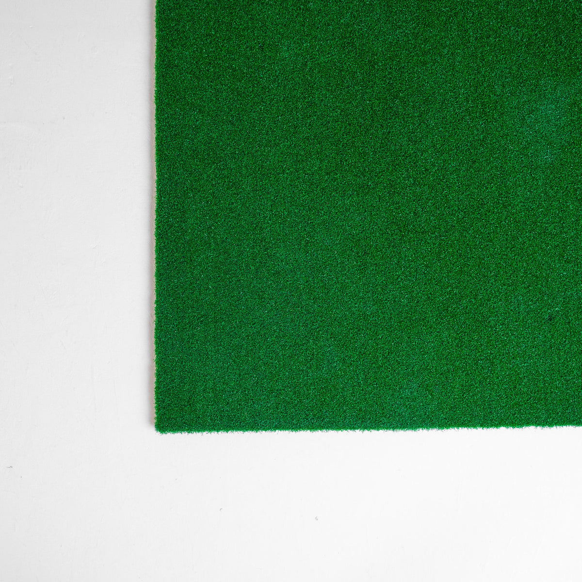 GolfBays Standard Golf Hitting Mat – 4'11" × 4'11" Synthetic Turf
